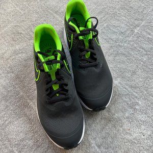 Boys Nike Star Runner 2 Size 6.5